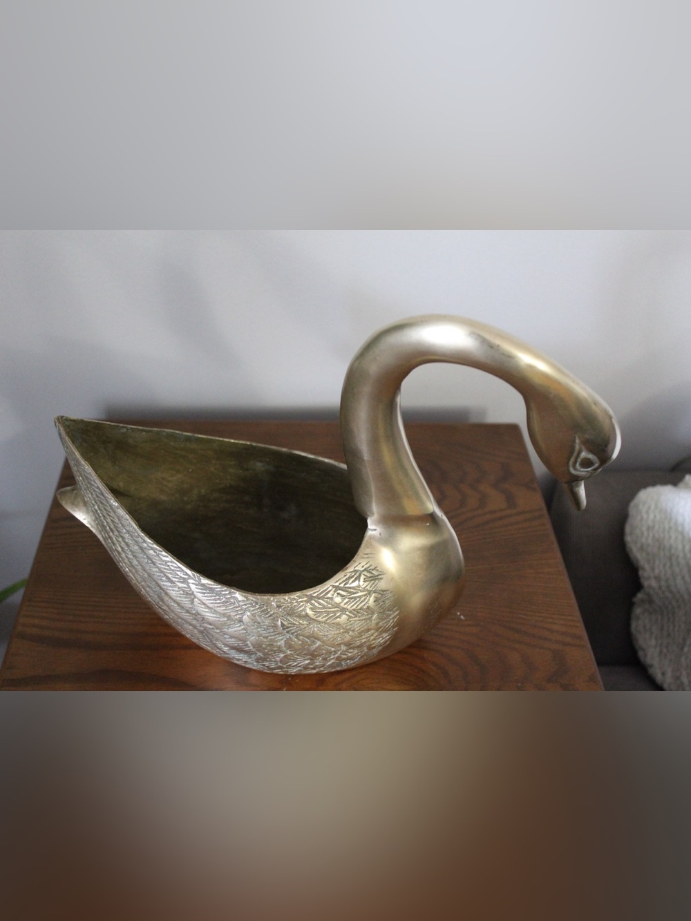 Vintage 1970s extra large Brass Swan Planters set of 2 - Picture 9 of 16